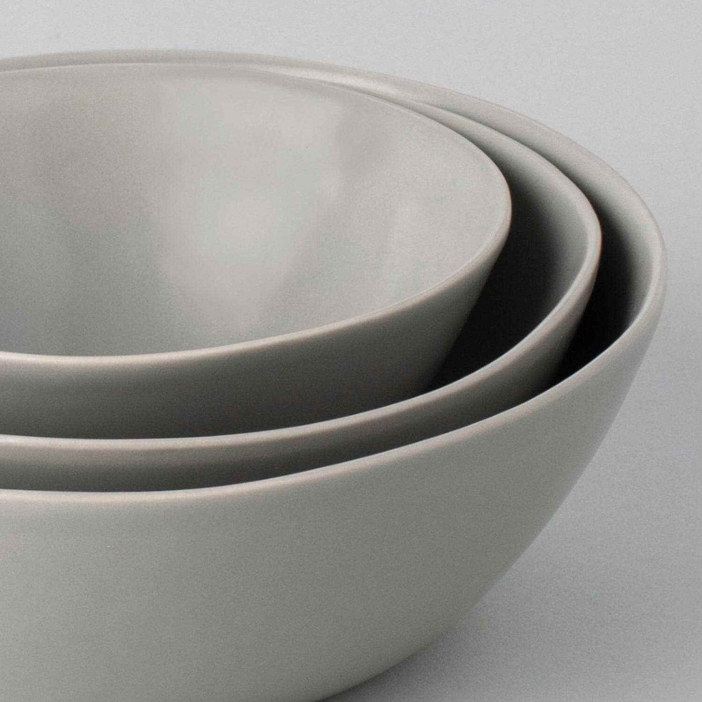 The Nested Serving Bowls: Speckled White
